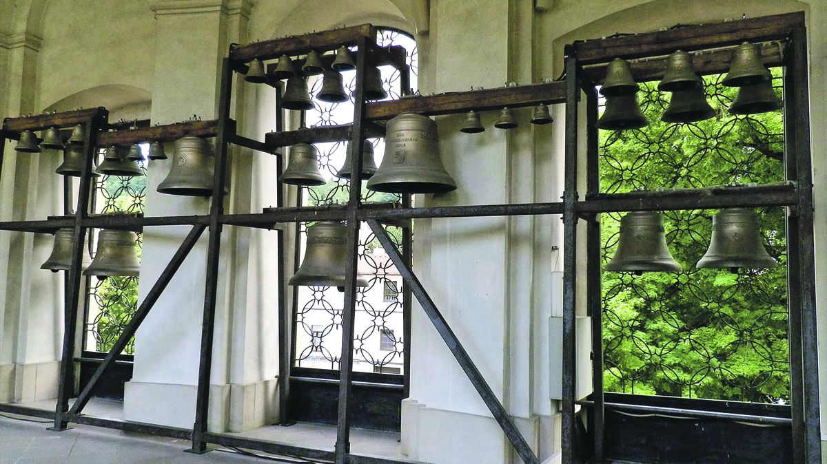 Unikátní zvonohra ve Křtinách opět hraje koledy